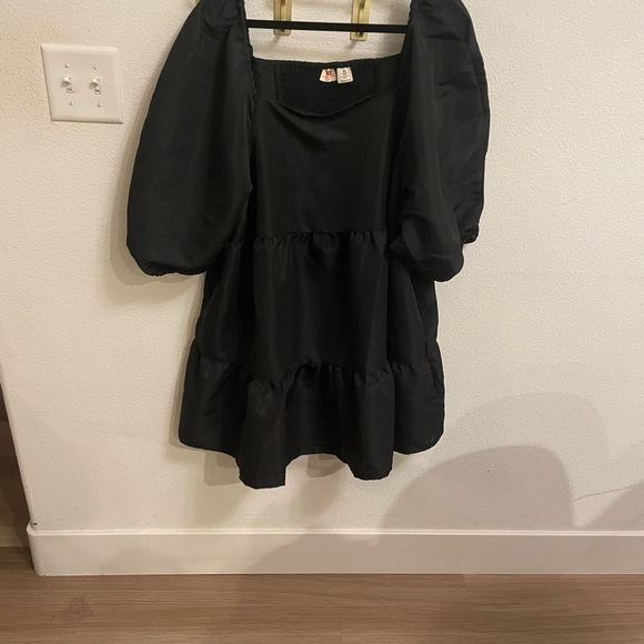 Levis Women's Dolci Tiered Puff-Sleeve Babydoll Dress - Picture 3 of 4